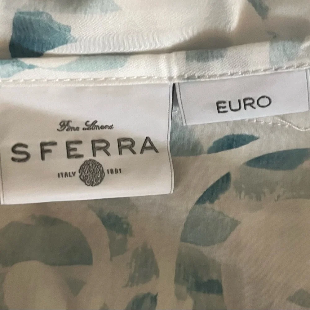 SFERRA Blue and White Duvet Cover Set. Queen